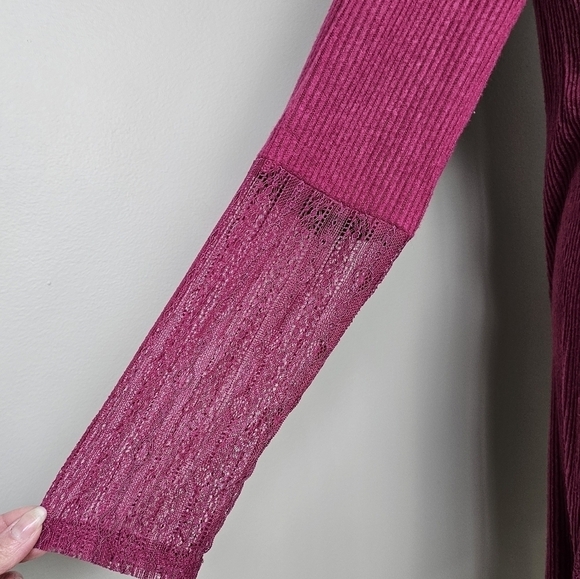 NWOT World Unity MAGENTA MAUVE Handkerchief Side Top MEDIUM - Picture 2 of 10